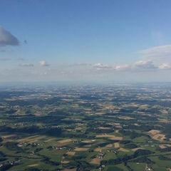 Flugwegposition um 16:56:56: Aufgenommen in der Nähe von Gemeinde Vöcklamarkt, Österreich in 1564 Meter